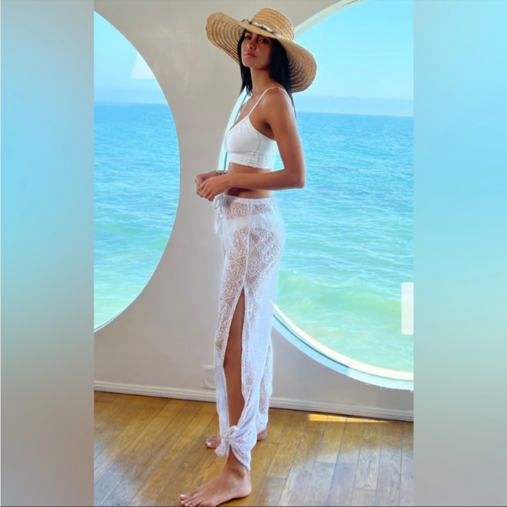 NWT $78 BECCA Ibiza Beach crochet Pant White L